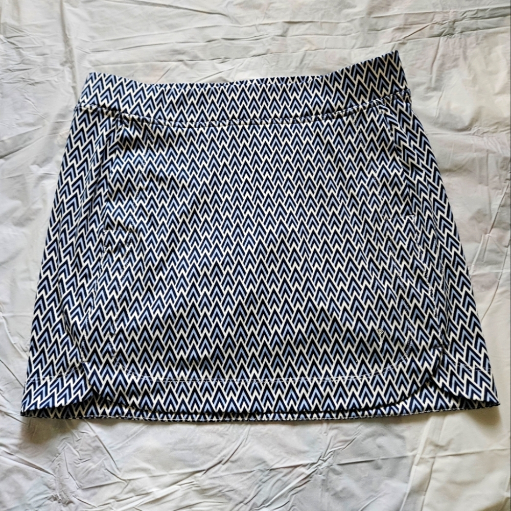 Belyn Key Comfy Ladies Athletic Golf Skort Geometric